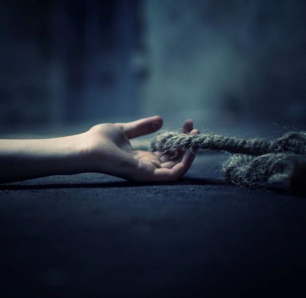 _Brethil's tweet image. Attraverso...
è
per chi sente,
per chi non respira !!!
Buonanotte
anime belle 🌹
