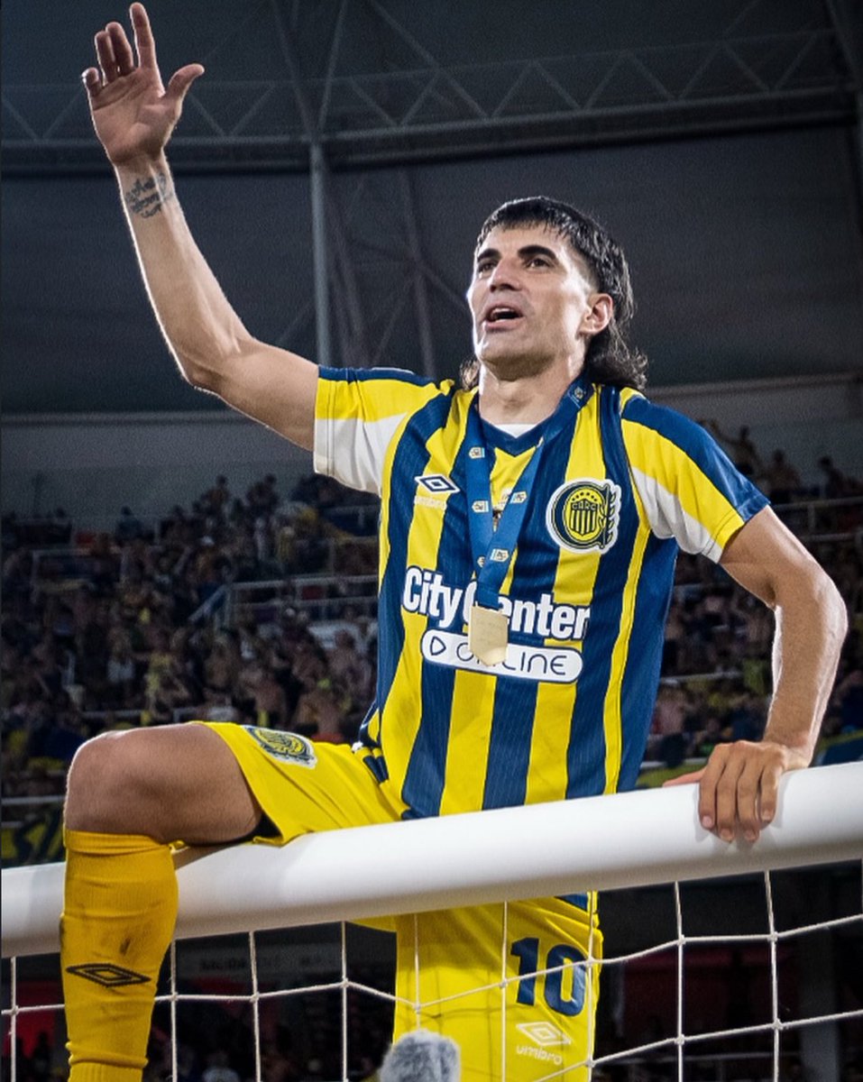 Gozzossj's tweet image. Últimamente muy cuestionado, pero eso no va a borrar todo lo que escribió en los libros de nuestro futbol. El del pelo rolinga, el 10 Campeón, el de las pelotas paradas o el muchacho este o simplemente Nacho Malcorra, gracias por tanto futbol. Feliz cumpleaños