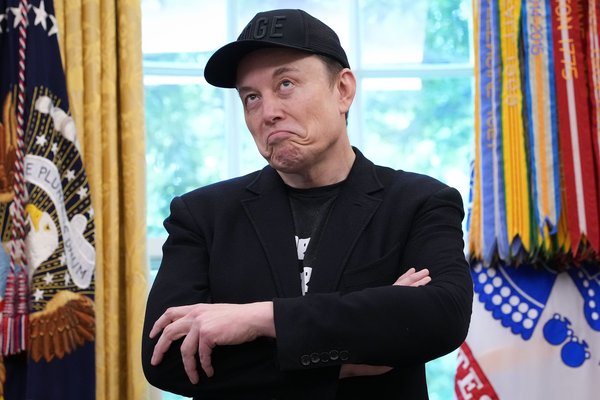 qz's tweet image. Even Elon Musk sounds unconvinced by Elon Musk: The Tesla CEO once sold the future with nothing but confidence. But after a downbeat earnings call and a rocky quarter, even he sounds like he’s waiting on results dlvr.it/TM5lCm