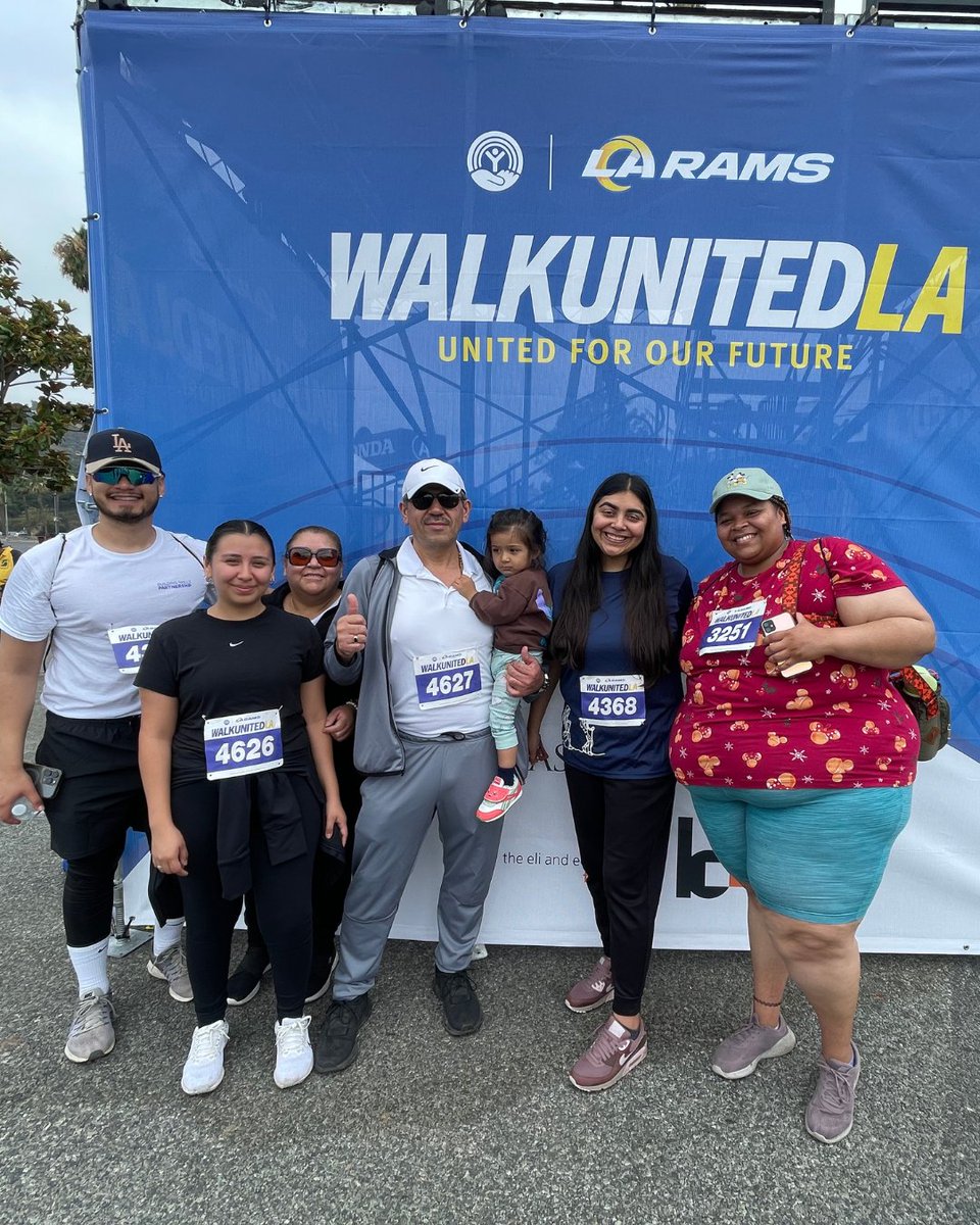 Building_Skills's tweet image. On Sunday, 40 BSP families and team members came together at the @LAUnitedWay WalkUnitedLA 2025 5K to walk, run, and stand with our Los Angeles community. Every step was a commitment to uplifting families, expanding access to housing, and supporting students across LA. United…