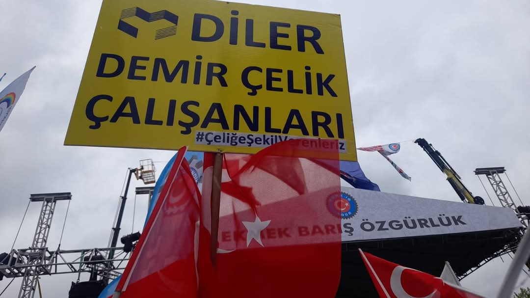 Volkan (@volkanefe41) on Twitter photo Emek insanın alın teriyle kazandığı en değerli kazançtır emek ve emekçinin birlik ve beraberliğin ve dayanışmanın iyiliğin birliğin ve güzelliğin birleştiği dostluğun kardeşliğin ön planda olduğu yerdir Türkmetal EnBüyükTürkMetal
<a href="/AltundagUysal/">Uysal ALTUNDAĞ</a>
<a href="/izzet_uzuner/">İZZET Uzuner</a>
<a href="/karacamehmet511/">Mehmet Karaca</a> Emek insanın alın teriyle kazandığı en değerli kazançtır emek ve emekçinin birlik ve beraberliğin ve dayanışmanın iyiliğin birliğin ve güzelliğin birleştiği dostluğun kardeşliğin ön planda olduğu yerdir Türkmetal EnBüyükTürkMetal
<a href="/AltundagUysal/">Uysal ALTUNDAĞ</a>
<a href="/izzet_uzuner/">İZZET Uzuner</a>
<a href="/karacamehmet511/">Mehmet Karaca</a>
