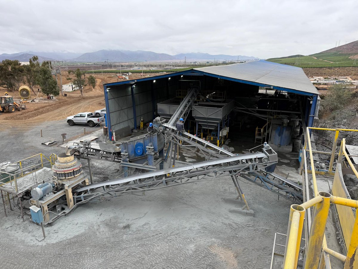 AltiplanoMetals's tweet image. 🌞 By day and 🌙 by night, the El Peñón Mill keeps turning.

#ElPeñón #Altiplano #MillOperations #Chile