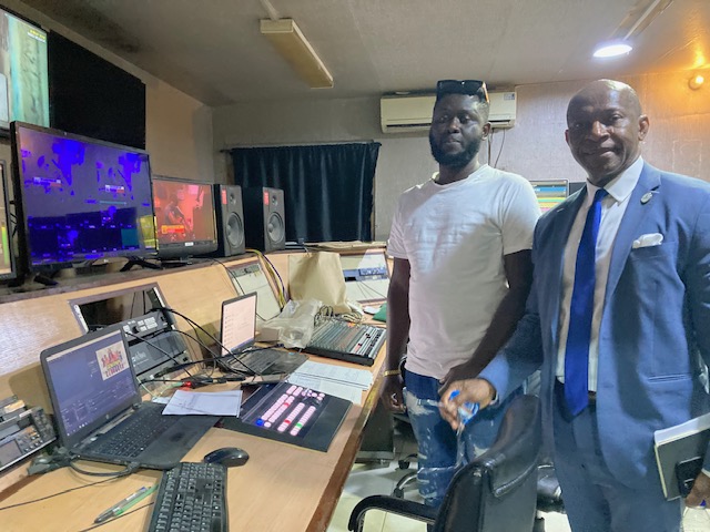 sunyoswego's tweet image. President Nwosu wraps up a successful visit to Nigeria for the SUNY Africa Initiative:
β
Met with high school leaders & agencies
β
Reconnected with MBA alum Jane Nwagu Gβ23
β
Signed Oswegoβs first institutional agreement in Nigeria
β
Visited PEFTI for media/film talks