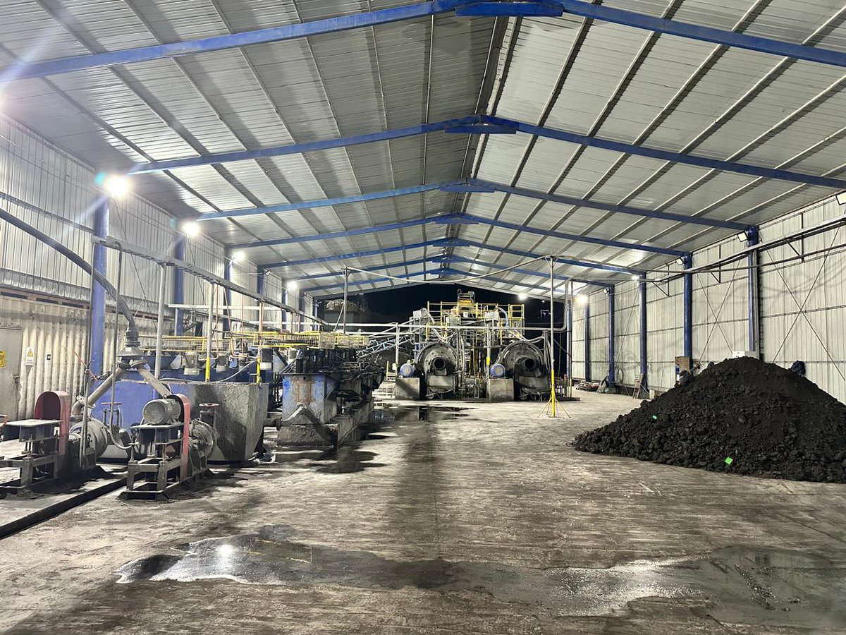 AltiplanoMetals's tweet image. 🌞 By day and 🌙 by night, the El Peñón Mill keeps turning.

#ElPeñón #Altiplano #MillOperations #Chile