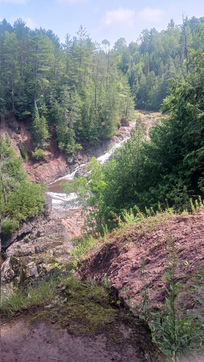 JesseDornfeld's tweet image. We went to Saxon Falls in Wisconsin. I was convinced we didn't go far enough to get the best view, but I decided not to argue about it even though I was mad about it.