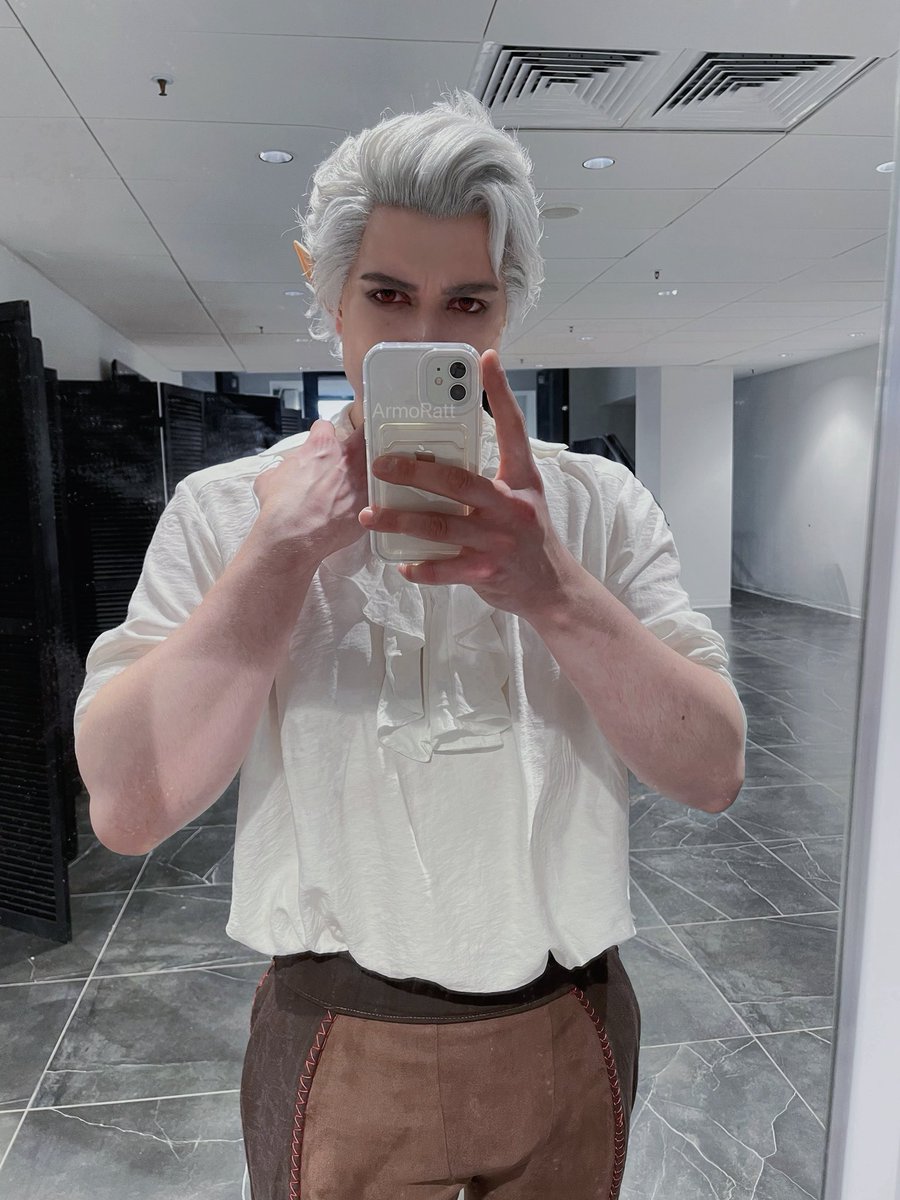 Hello, darling

My Astarion cosplay 

#BaldursGate3 #Astarion