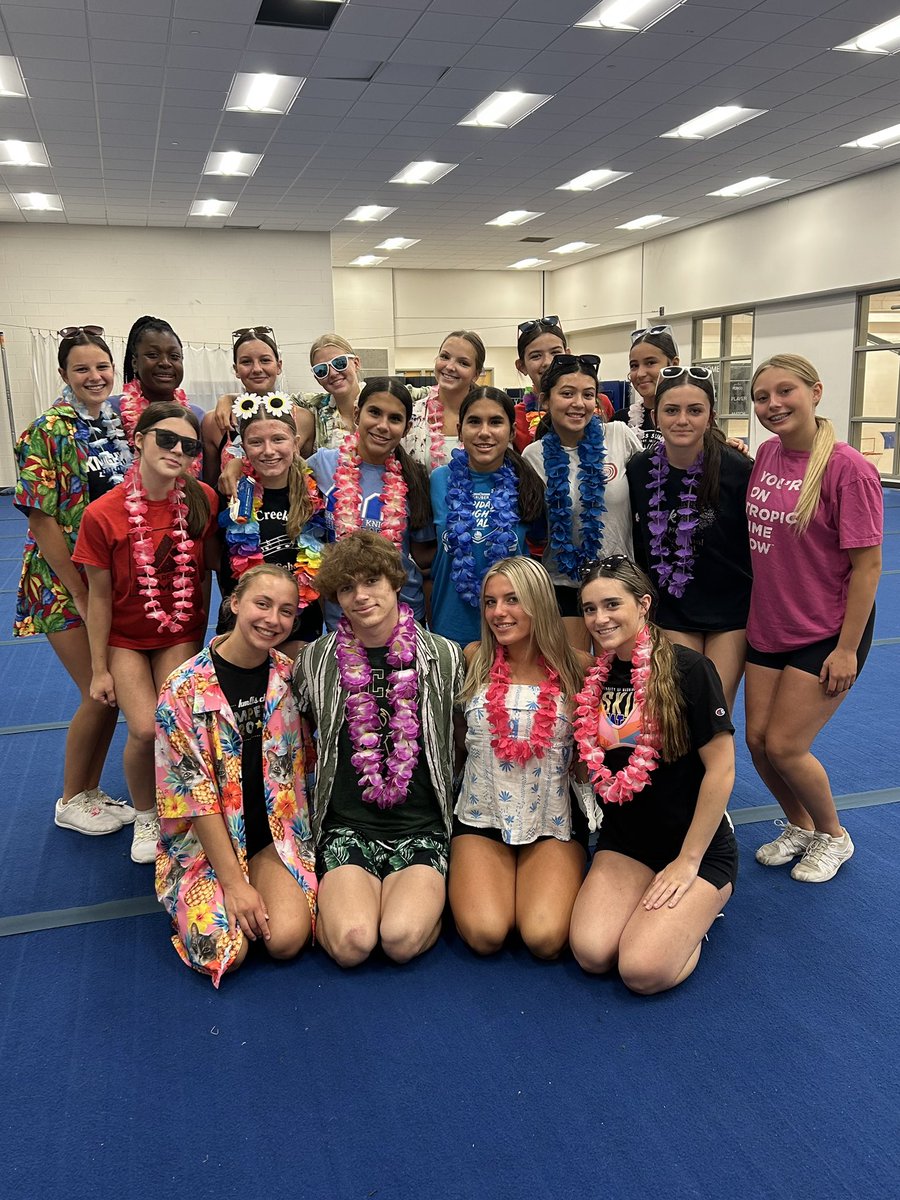 cheer_oc's tweet photo. Celebrated our 6οΈβ£th day together with a Hawaiian themed practice! πΊ We love this team, but itβs time for a lilβ break π« #themedpractice #summerfun #islandtime https://t.co/mBGtFp0QbS