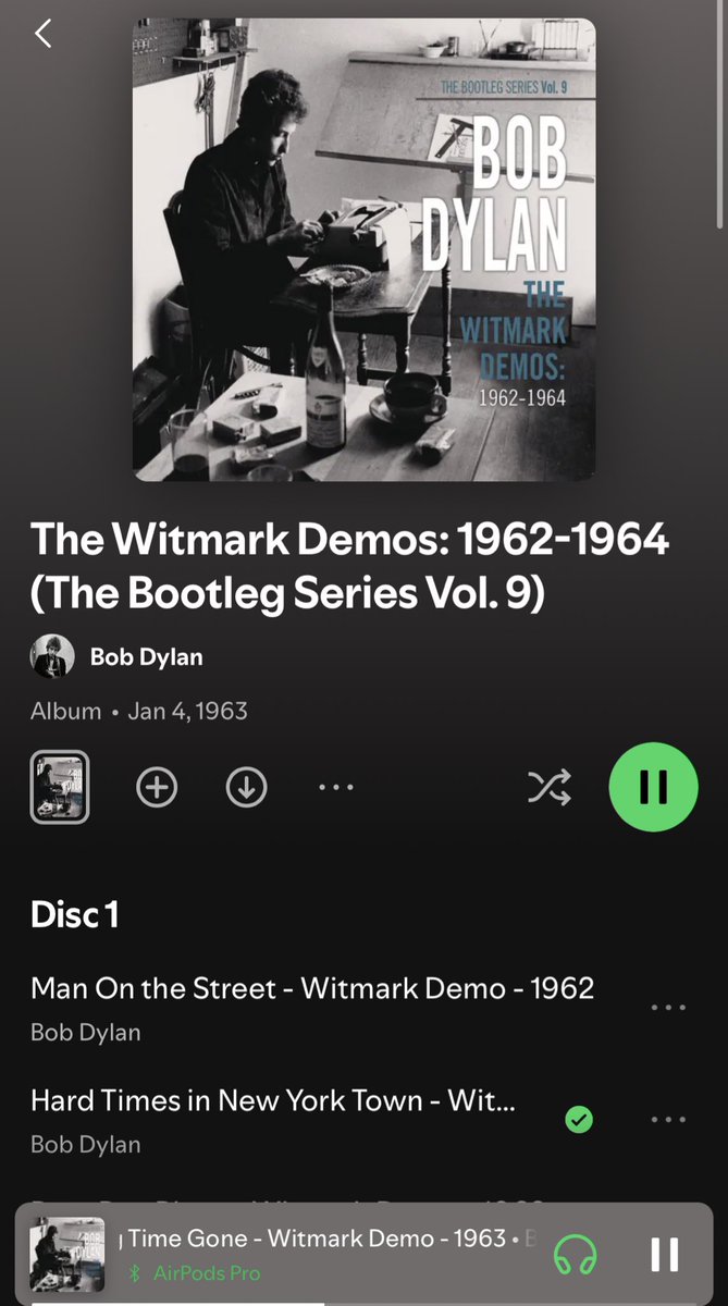 eathedocument's tweet image. this might be my favorite bootleg the acoustic instrumentation feels so intimate and cozy