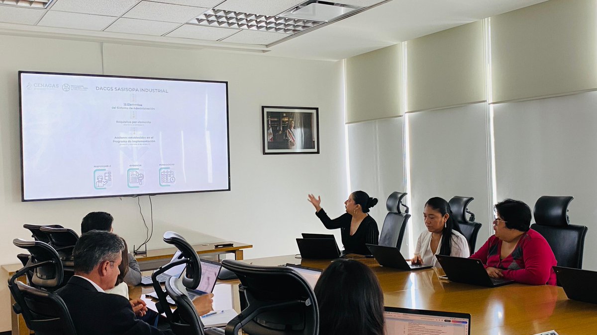 CENAGAS_mx's tweet photo. Personal de la Unidad de Gestión Técnica y Planeación del #CENAGAS participó en reunión informativa de refuerzo a elementos clave del Sistema de Administración de Seguridad Industrial, Seguridad Operativa y Protección al Medio Ambiente (#SASISOPA).

 #SeguridadOperativa https://t.co/48A6mGlQvX