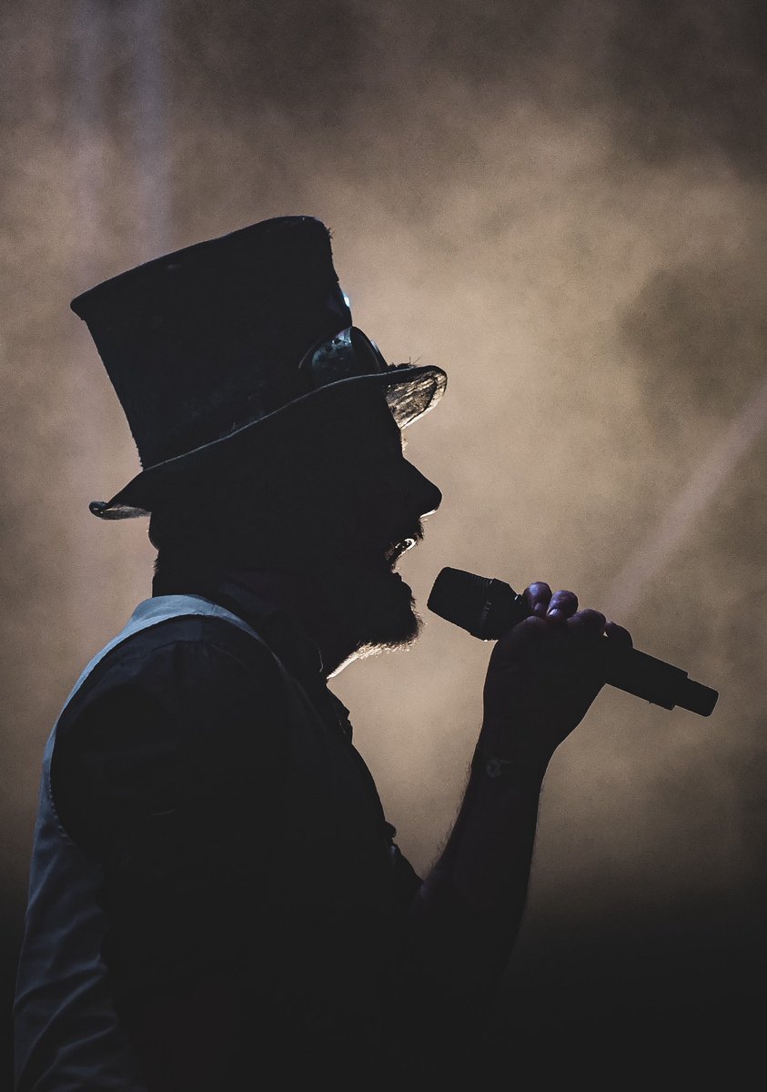 marklibi's tweet image. Santi Balmes, a contra. @SantiBalmesSoy @loveoflesbian