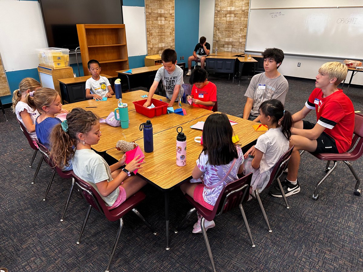 DVUSDMandarin's tweet photo. Boulder Creek High School students in the National Mandarin Honor Society hosted a Mandarin Camp at Gavilan Peak this week. The students planned and led all activities, including cgames and crafts such as painting opera masks, making lanterns, and folding origami. https://t.co/xRNngJc5uo