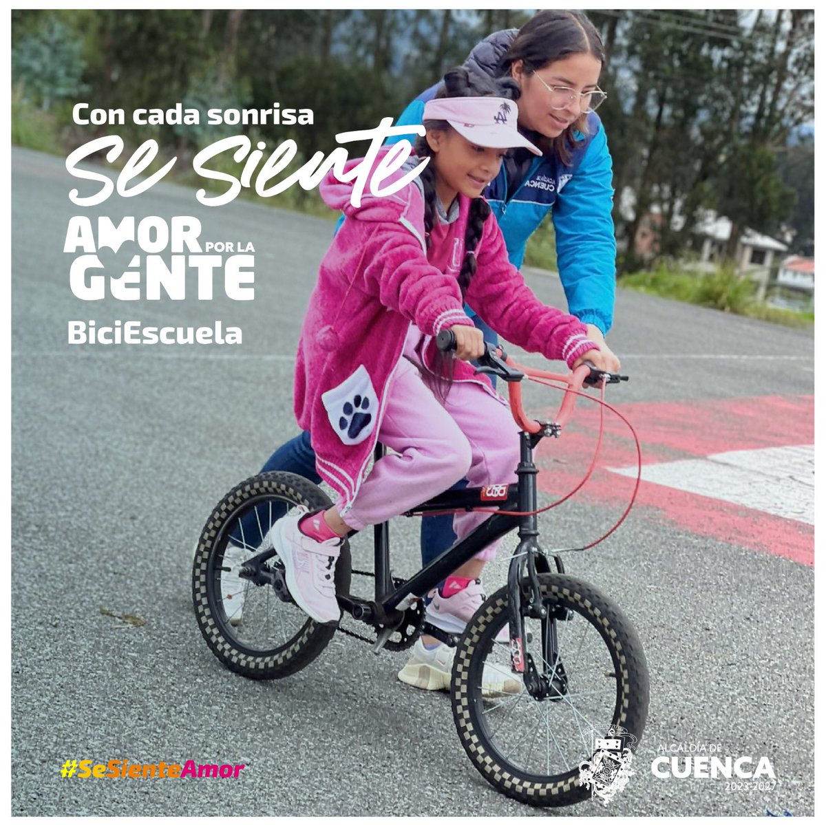 EMOV EP Cuenca (@emov_ep) on Twitter photo 🚴♀️💙 En cada pedalazo, sembramos confianza y amor.
✅Con la BiciEscuela enseñamos mucho más que a montar bicicleta: enseñamos seguridad, respeto y el valor de compartir el camino.
👉🏻Porque cuando cuidamos a nuestra gente, #SeSienteAmor
<a href="/czamoramatute/">Cristian Zamora M</a>
<a href="/MunicipioCuenca/">Municipio Cuenca</a> 🚴♀️💙 En cada pedalazo, sembramos confianza y amor.
✅Con la BiciEscuela enseñamos mucho más que a montar bicicleta: enseñamos seguridad, respeto y el valor de compartir el camino.
👉🏻Porque cuando cuidamos a nuestra gente, #SeSienteAmor
<a href="/czamoramatute/">Cristian Zamora M</a>
<a href="/MunicipioCuenca/">Municipio Cuenca</a>