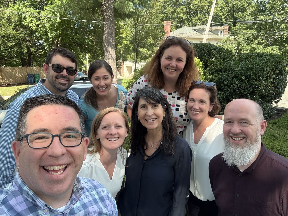 RocheCenter's tweet image. This week, our team gathered to reflect on the upcoming year, centered on our commitment to bringing about a socially just &amp;amp; equitable world as contemplatives in action. Our prayers are with Catholic school educators &amp;amp; their communities as they rest &amp;amp; prepare for the new year!