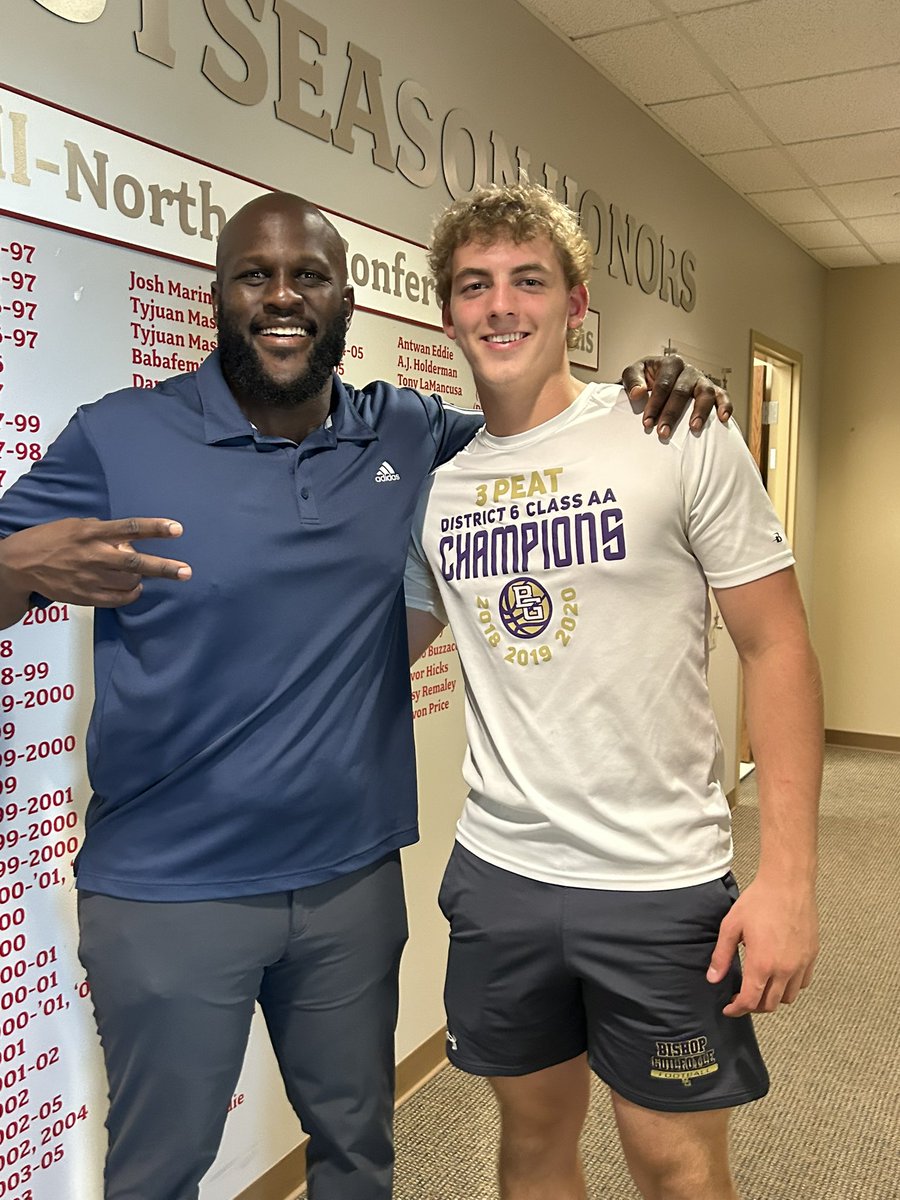 jake_kissell's tweet image. After a great visit and call with @coach_zoo_1, I am blessed to receive my first D1 offer from Robert Morris University!
@80sCane57 @CoachMakrinos @Coach_Troy_R @CoachTJHolmes @PaFootballNews
@PRZVicCastillo @BGMarauderFball