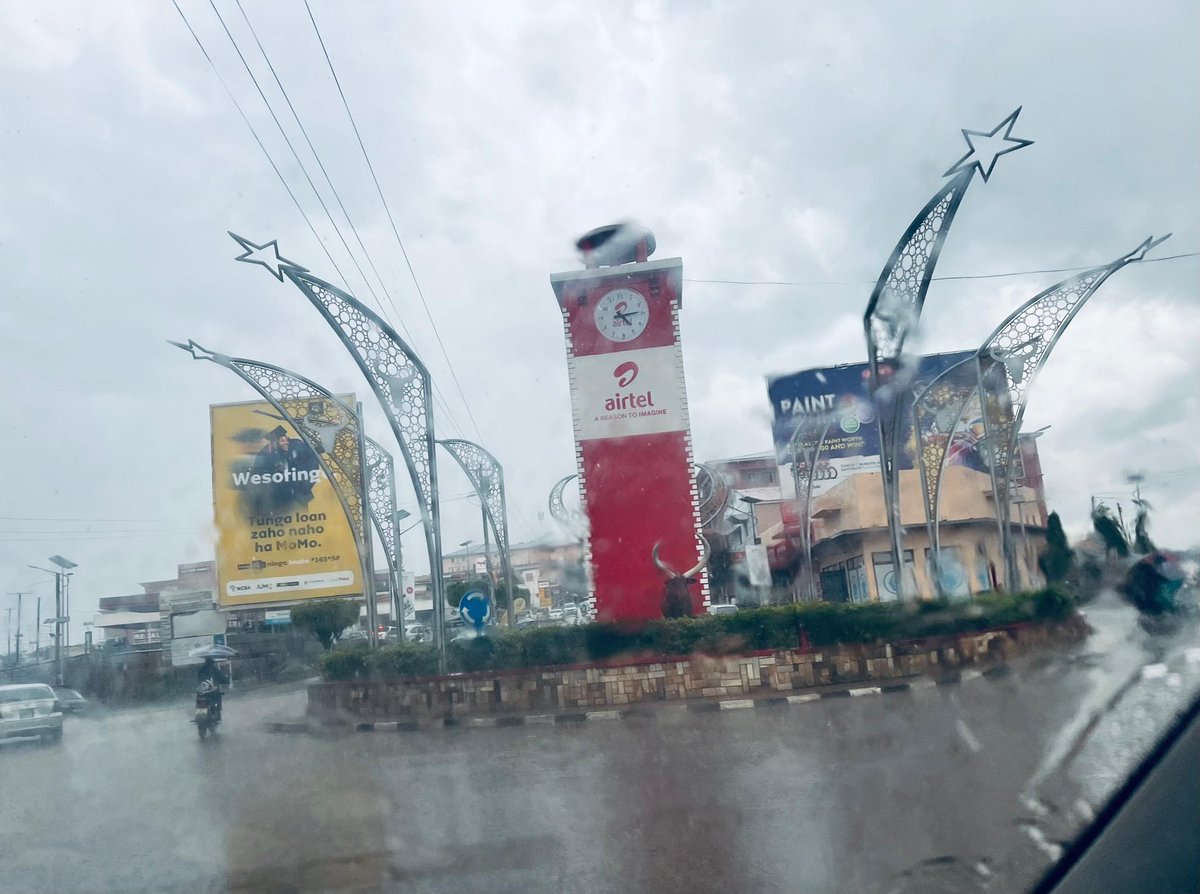 JOnyait's tweet image. What landmark defines your city?
1. #Fortportal has one; @Airtel_Ug #ClockTower
2. #Mbarara has one; @Airtel_Ug #ClockTower
3. #Masaka has one; @Airtel_Ug #ClockTower
4. #Mbale has one; @Airtel_Ug #ClockTower
5. #Gulu has one; @Airtel_Ug #ClockTower
5. #Jinja is unveiling its…