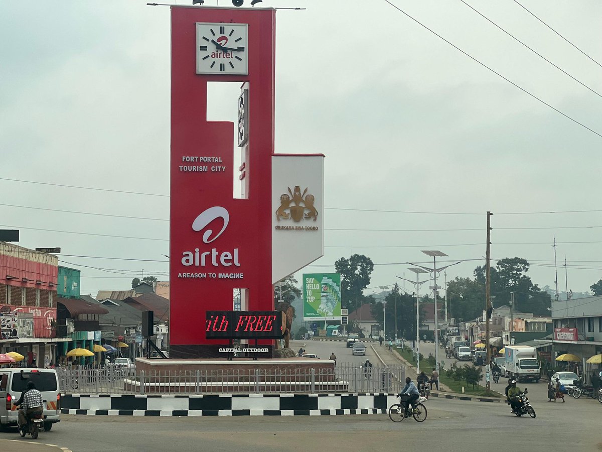JOnyait's tweet image. What landmark defines your city?
1. #Fortportal has one; @Airtel_Ug #ClockTower
2. #Mbarara has one; @Airtel_Ug #ClockTower
3. #Masaka has one; @Airtel_Ug #ClockTower
4. #Mbale has one; @Airtel_Ug #ClockTower
5. #Gulu has one; @Airtel_Ug #ClockTower
5. #Jinja is unveiling its…