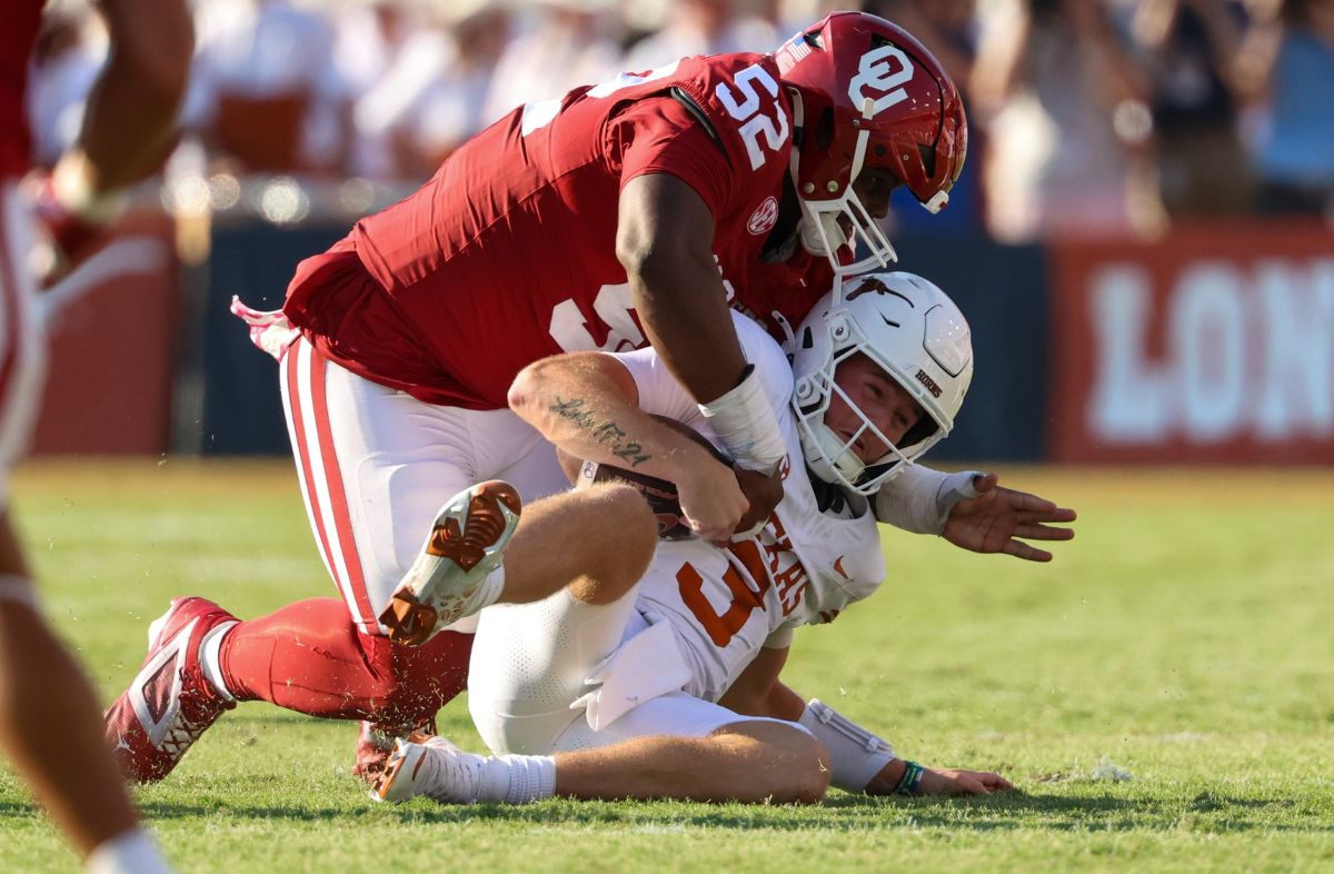 BPrzybylo's tweet image. #OU DT Damonic Williams now over 320 pounds. Has become a huge leader in the room.
All good/great things, said BV, as Williams is taking things to 'another level' going into camp.
"His mindset has completely changed."
on3.com/teams/oklahoma…