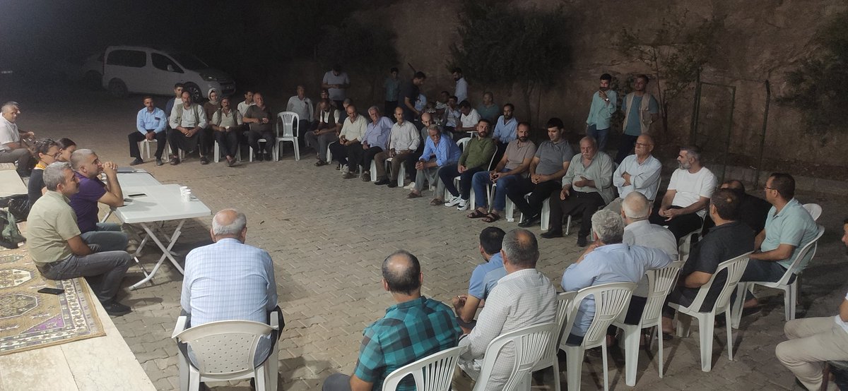 dempartikarakop's tweet image. Karaköprüye bağlı Aşık koyünde Barış ve Demokratik Toplum inşasında halkımızla buluştuk. Süreç hakkında halkımızın görüş ve önerilerini dinledik.
@DEMGenelMerkezi