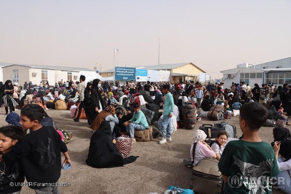 United Nations (@un) on Twitter photo New report shows serious human rights violations against people forcibly returned to Afghanistan — mainly from Pakistan & Iran.
Abuses include torture, ill-treatment & arbitrary arrest by de facto authorities.
More from <a href="/UNHumanRights/">UN Human Rights</a> & <a href="/UNAMAnews/">UNAMA News</a>. unama.unmissions.org/afghanistan-un… New report shows serious human rights violations against people forcibly returned to Afghanistan — mainly from Pakistan & Iran.
Abuses include torture, ill-treatment & arbitrary arrest by de facto authorities.
More from <a href="/UNHumanRights/">UN Human Rights</a> & <a href="/UNAMAnews/">UNAMA News</a>. unama.unmissions.org/afghanistan-un…