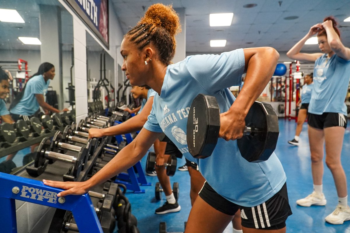 LATechWBB's tweet image. Lab is in session 🧪

#BarkLouder #LoveandServe 🩵❤️
