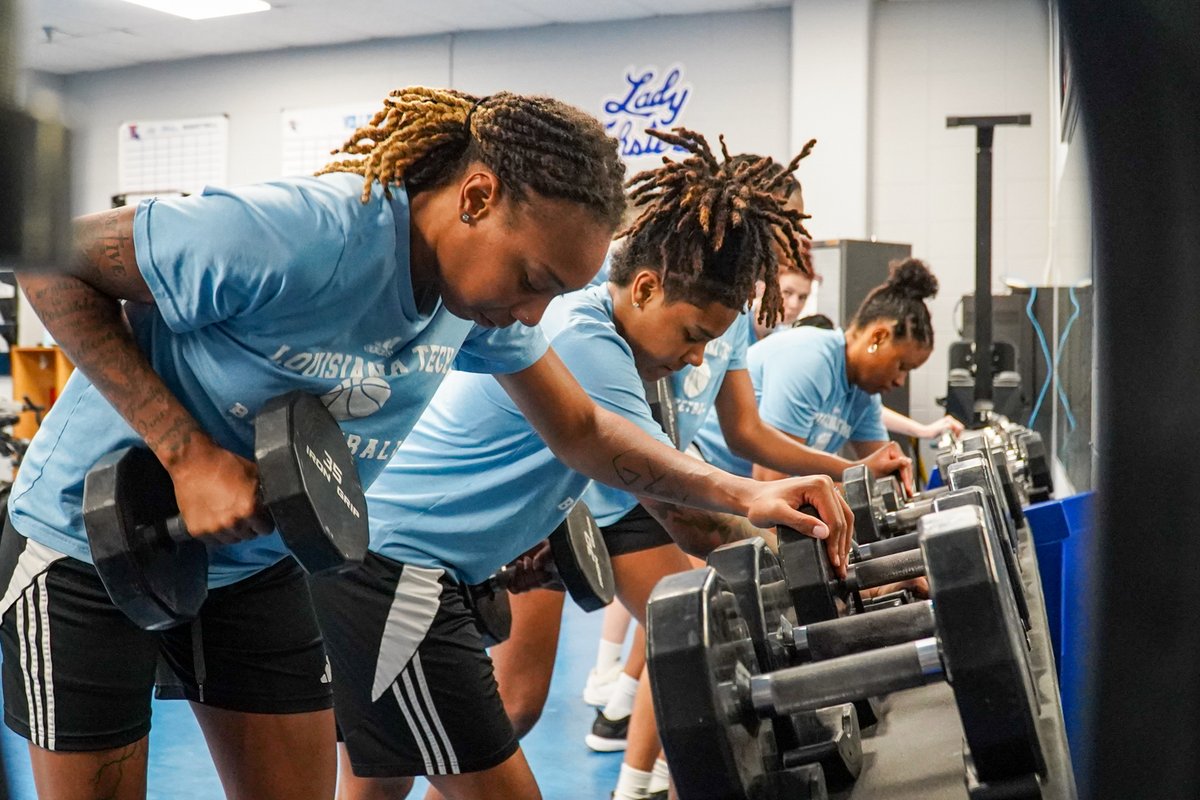 LATechWBB's tweet image. Lab is in session 🧪

#BarkLouder #LoveandServe 🩵❤️