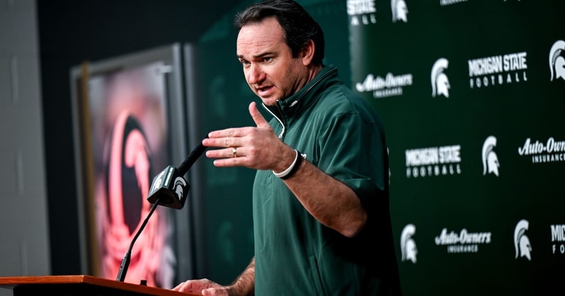 Jim Comparoni (@jimcomparoni) on Twitter photo š Michigan State HC Jonathan Smith at Big Ten Media Days believes relationships in recruiting still matter
Story by <a href="/JasonKillop/">Jason Killop</a> for SpartanMag:
on3.com/teams/michigan⦠š Michigan State HC Jonathan Smith at Big Ten Media Days believes relationships in recruiting still matter
Story by <a href="/JasonKillop/">Jason Killop</a> for SpartanMag:
on3.com/teams/michiganā¦
