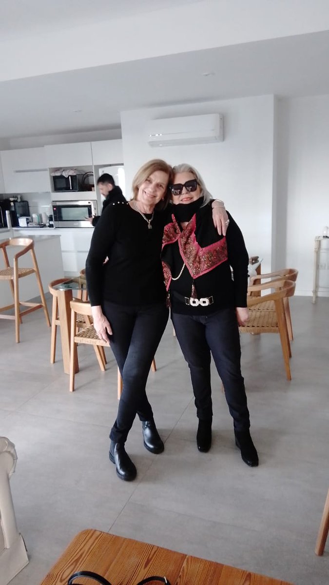 Las Elisas de la Coalición, cerrado por vacaciones.