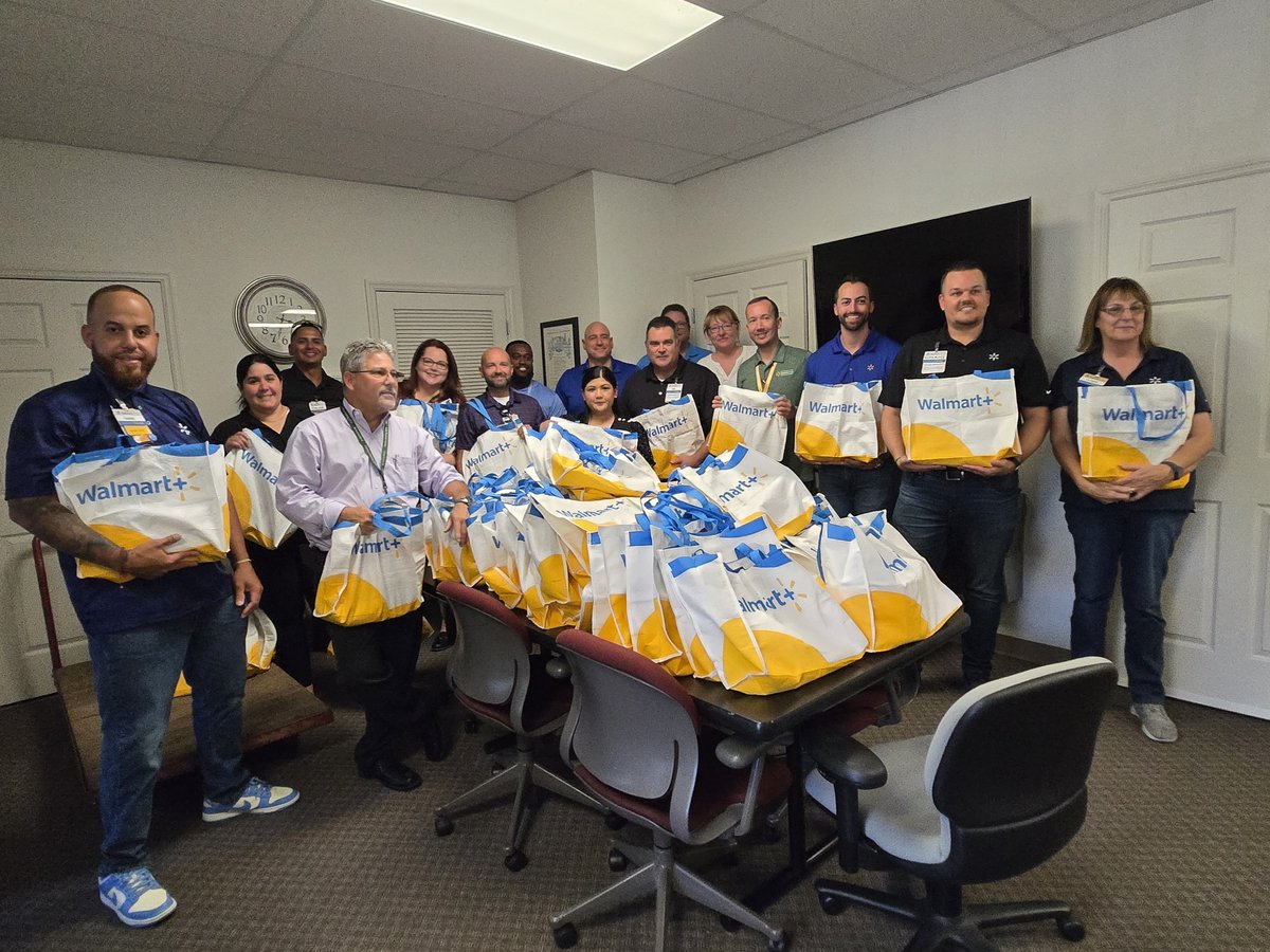 Big thanks to the Walmart Neighborhood Market teams who stopped by with a back-to-school surprise! 
They donated bags full of school supplies to help bring smiles and support to local kids in Tampa for the upcoming school year. We're so grateful to have Walmart as our Neighbor!