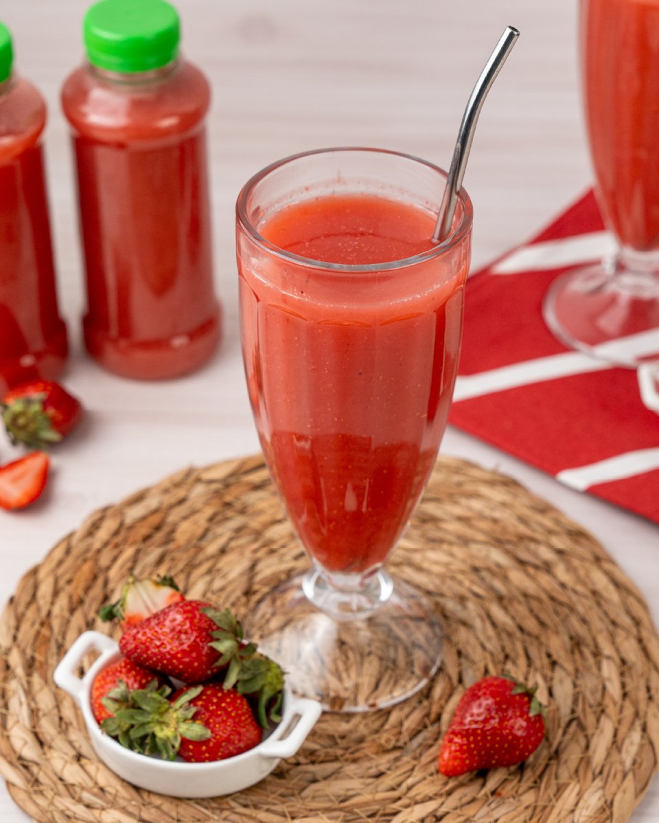 🍓¡Una pausa dulce y natural!🌿✨
Refrescate con nuestro Jugo natural de frutilla, hecho con fruta fresca y el toque justo de dulzura.🥤
🧃 Contiene 400 ml.
💰 Gs. 14.900 la unidad.
📍 Disponible en nuestros locales de #Superseis🍃