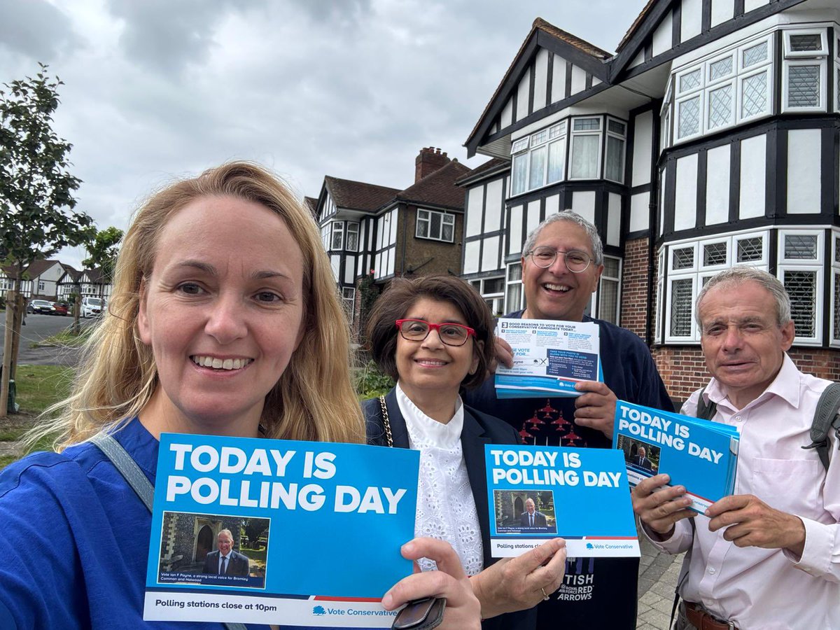 Ahmereen Reza OBE (@ahmereenreza) on Twitter photo Delighted to support <a href="/Conservatives/">Conservatives</a> candidate <a href="/FabPayne21/">Ian F Payne</a> listening & serving the residents of #Bromley Common & Hallwood. 👍🏻
Delighted to be at the doorstep with <a href="/cwowomen/">Conservative Women</a> Chairman Louise Brice <a href="/SimonFawthrop_1/">Cllr Simon Fawthrop</a> -<a href="/BCHTories/">Bromley Common & Holwood Conservatives</a> & Jeremy.
🎯#VoteConservative TODAY on polling day 🗳️ Delighted to support <a href="/Conservatives/">Conservatives</a> candidate <a href="/FabPayne21/">Ian F Payne</a> listening & serving the residents of #Bromley Common & Hallwood. 👍🏻
Delighted to be at the doorstep with <a href="/cwowomen/">Conservative Women</a> Chairman Louise Brice <a href="/SimonFawthrop_1/">Cllr Simon Fawthrop</a> -<a href="/BCHTories/">Bromley Common & Holwood Conservatives</a> & Jeremy.
🎯#VoteConservative TODAY on polling day 🗳️
