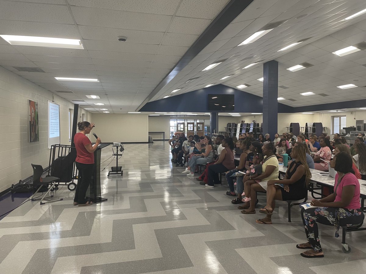 AttendForTWO's tweet image. Our final Pre-K orientation was filled with excited parents and future ⁦⁦@RichlandTwo⁩ students. Attendance Matters for everyone!