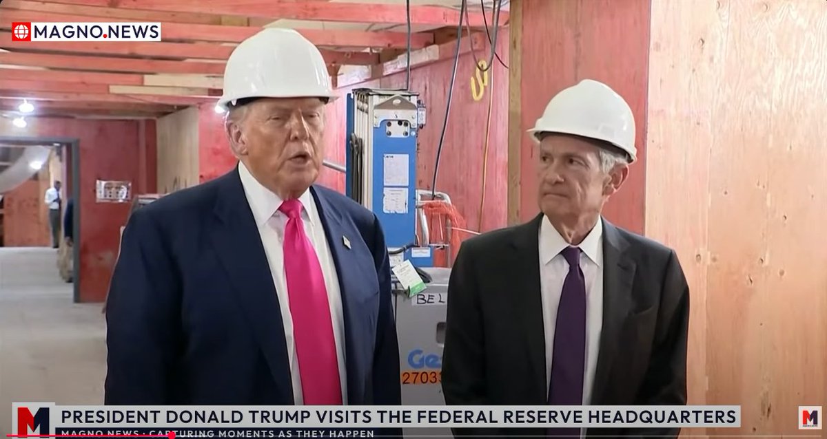 Trump: Görünüşe göre bu yaklaşık 3,1 milyar dolar.

Powell: Bunun farkında değilim.

Trump: Yeni açıklandı.

Powell: Üçüncü bir binayı da eklemişsiniz.

Trump: O, şu anda inşa edilmekte olan bir bina.

Powell: O bina beş yıl önce inşa edildi.