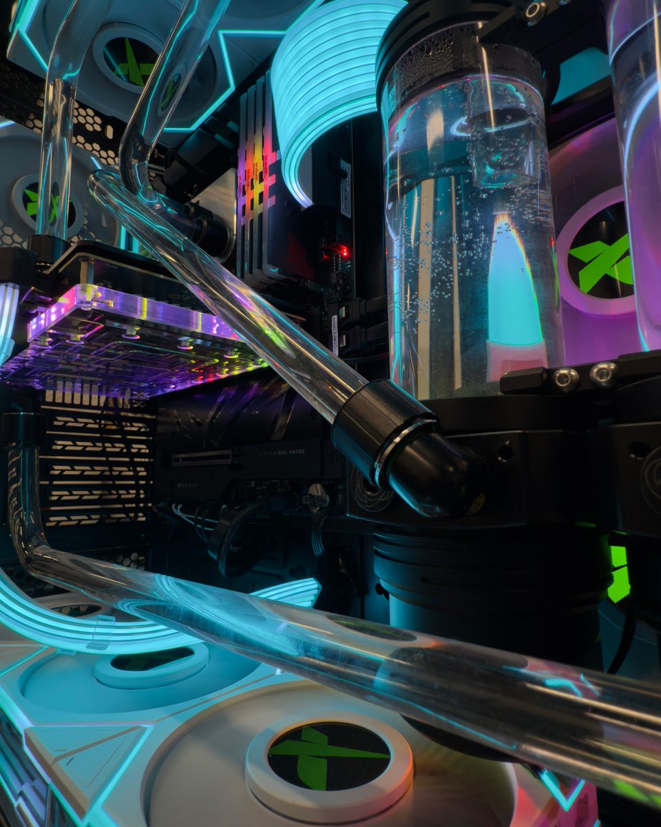 xidaxpcs's tweet image. What’s the most underrated PC component in your opinion?
Drop your hot takes—ready, set, go! 💻🔥
#xidax #gamingpc #pcgaming #computerbuild #workstation