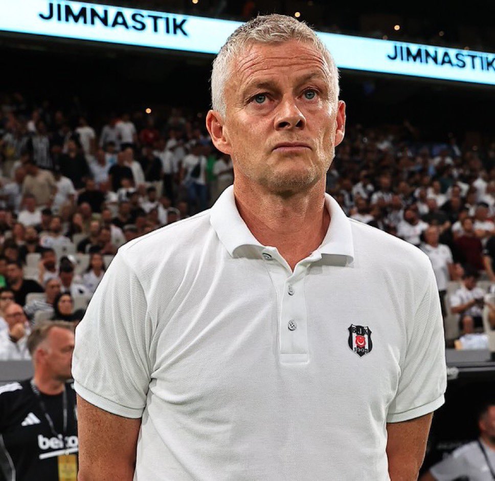 KazakTsu's tweet photo. Tamam diyebiliriz artık bu adam yarışamaz sadece arada maç kazanır o da bireysel yetenekler sayesinde. Yıldız transferler gelse de kesinlikle yola devam edilmemeli https://t.co/7Nv19VvYhp