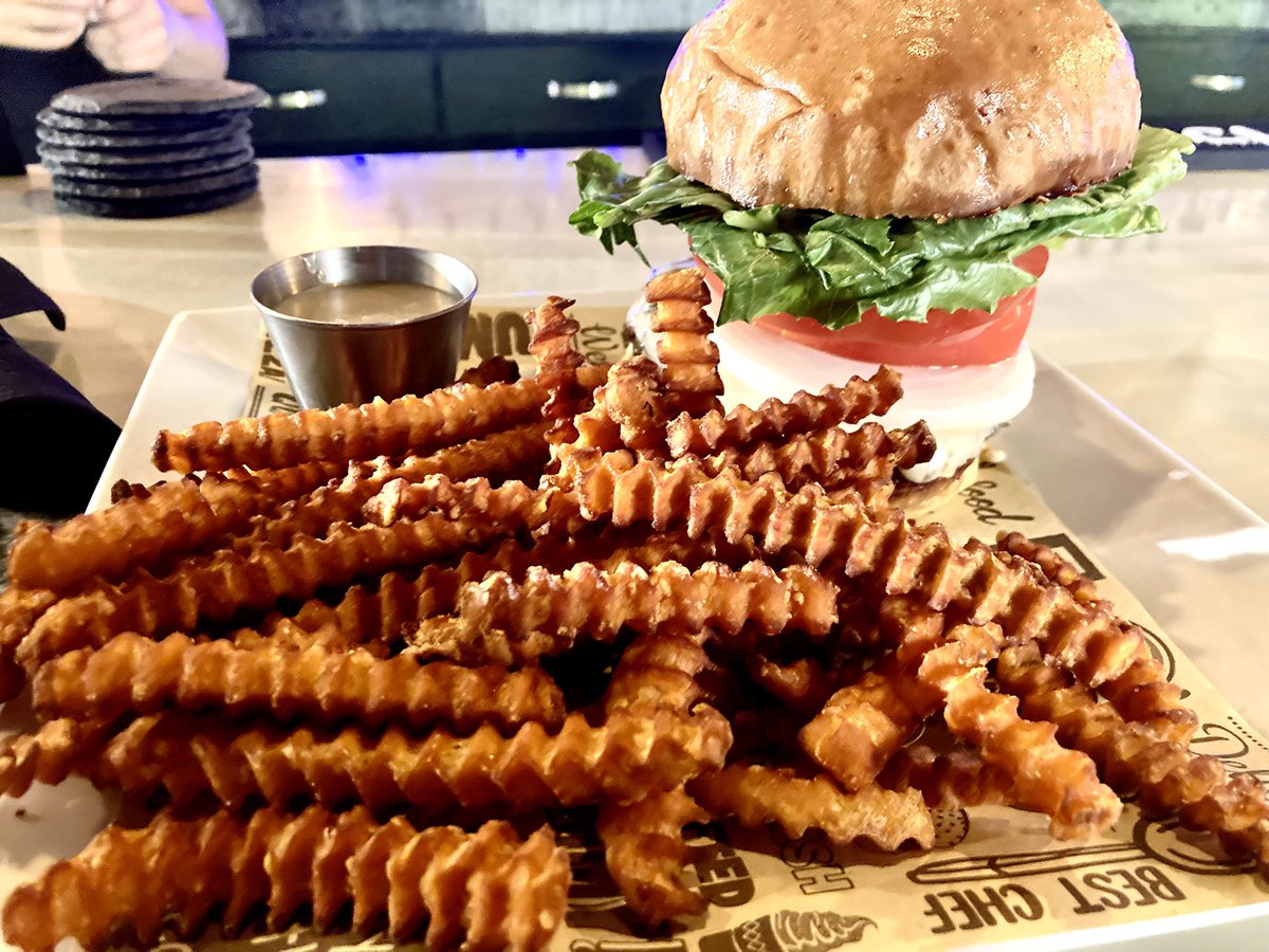 mark_tarello's tweet image. Great assignment today between tracking weather. Filming a commercial for North Street Tavern in Endicott with an upcoming Half Off Deal! I had a chance to sample some of their food including the Hot Mess Crispy Chicken Sandwich… Delicious!