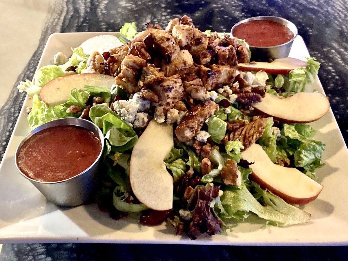 mark_tarello's tweet image. Great assignment today between tracking weather. Filming a commercial for North Street Tavern in Endicott with an upcoming Half Off Deal! I had a chance to sample some of their food including the Hot Mess Crispy Chicken Sandwich… Delicious!