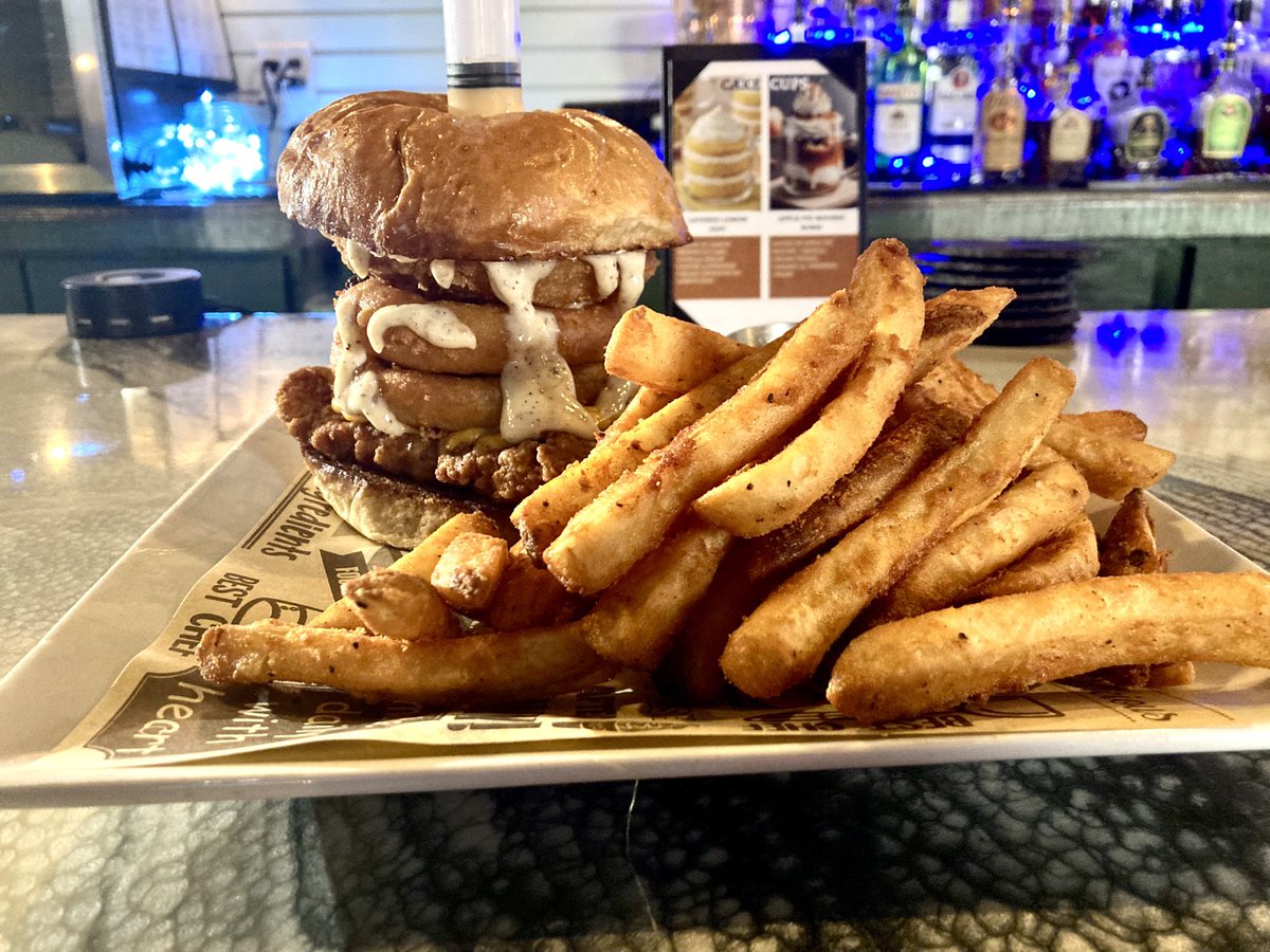 mark_tarello's tweet image. Great assignment today between tracking weather. Filming a commercial for North Street Tavern in Endicott with an upcoming Half Off Deal! I had a chance to sample some of their food including the Hot Mess Crispy Chicken Sandwich… Delicious!