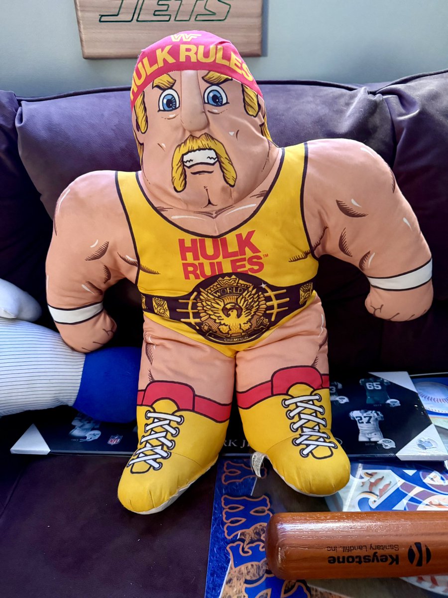 Another legendary icon who shaped my youth has passed on.  Time doesn't stand still and passes quickly. 😥
RIP