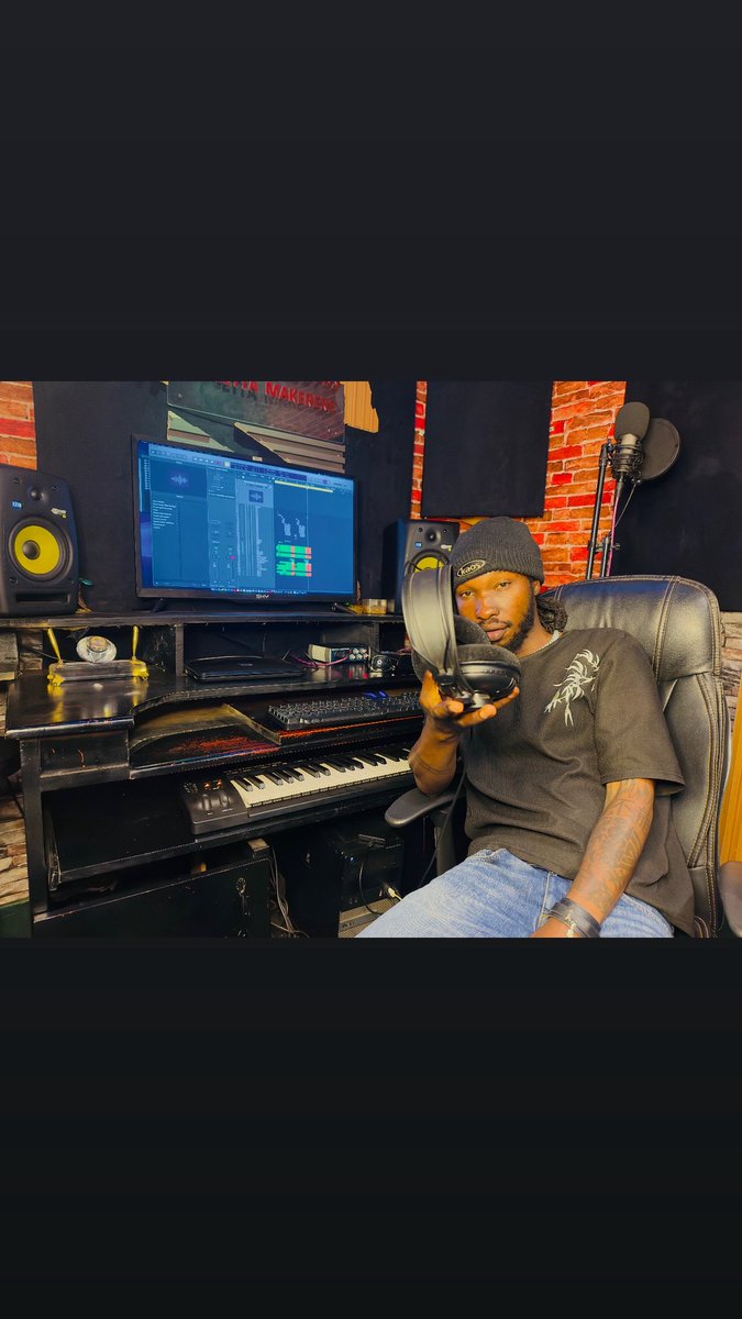 DirWoja60635's tweet photo. I promise my next song Mabi Akder Ana will shake the entire country.🫡

New Music Soon . https://t.co/TeEMGMsbCJ