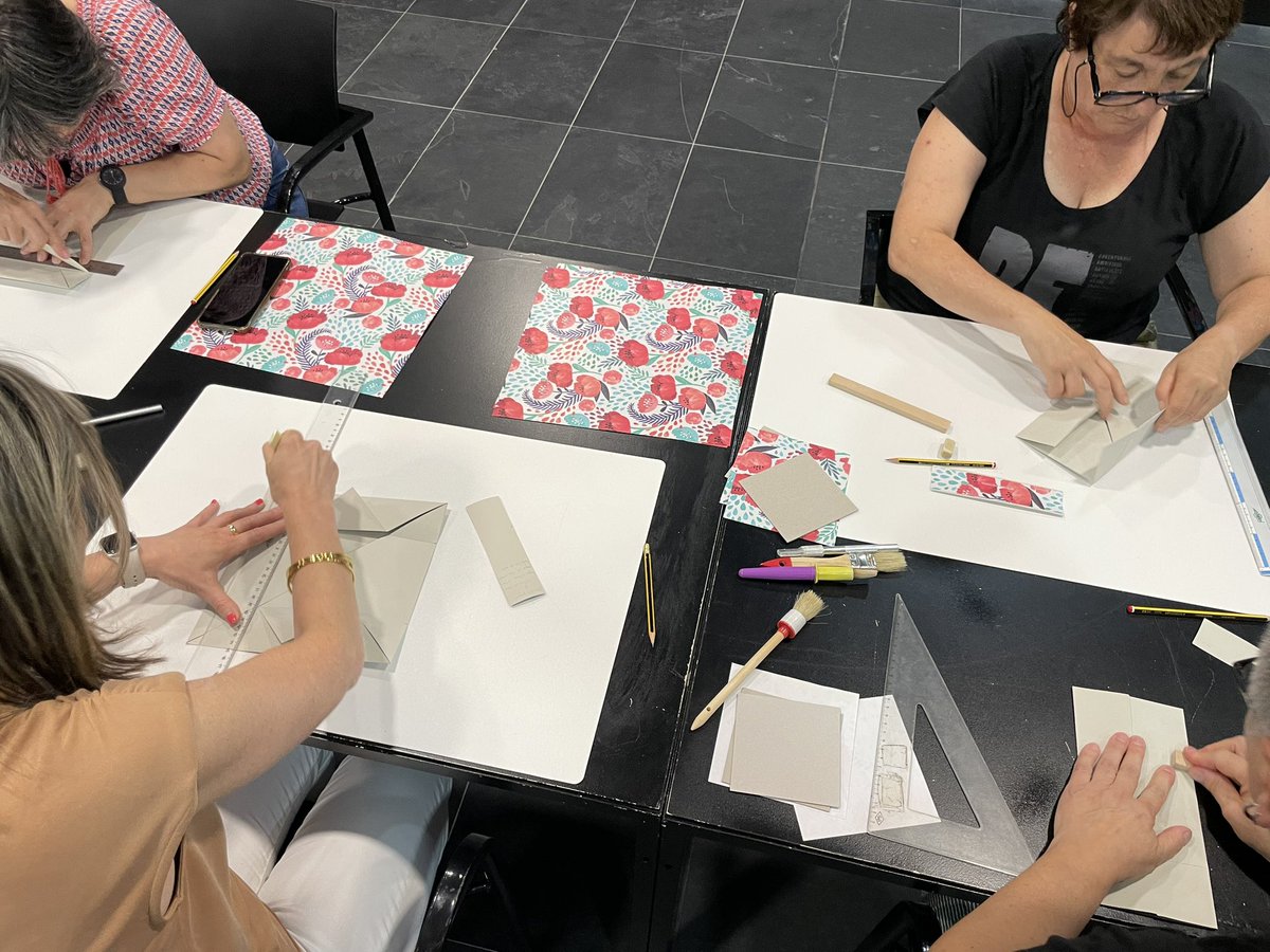 Ajuntament de Ripoll (@aj_ripoll) on Twitter photo 🪗📖 Avui a la Biblioteca Lambert Mata de #Ripoll s’ha fet el taller “Crea el teu llibre acordió”, amb Elisenda Mallol Comas.
Hi haurà una nova sessió dijous vinent, 24 de juliol. Inscripcions: trucant al 972700711 o enviant un correu a biblioteca@ajripoll.cat. 🪗📖 Avui a la Biblioteca Lambert Mata de #Ripoll s’ha fet el taller “Crea el teu llibre acordió”, amb Elisenda Mallol Comas.
Hi haurà una nova sessió dijous vinent, 24 de juliol. Inscripcions: trucant al 972700711 o enviant un correu a biblioteca@ajripoll.cat.