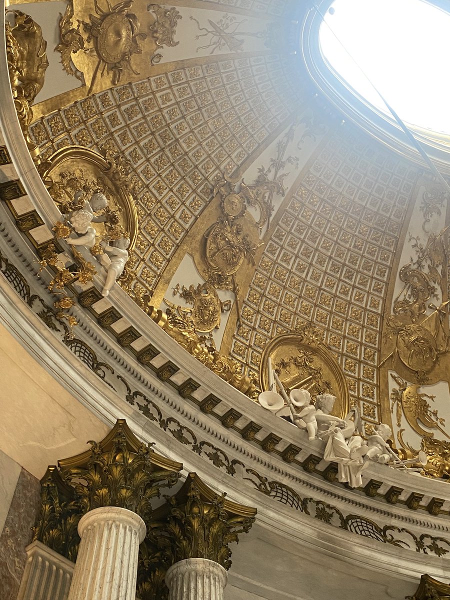 RealMarina's tweet photo. Potsdam, château de Sans souci, Berlin https://t.co/pV81RTNguq
