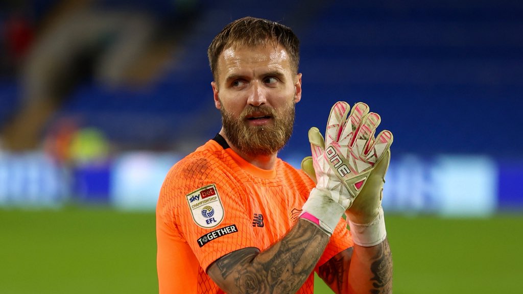 ccfcinsiderr's tweet image. Which goalkeeper would you start against Peterborough United?👇👀
#CardiffCity