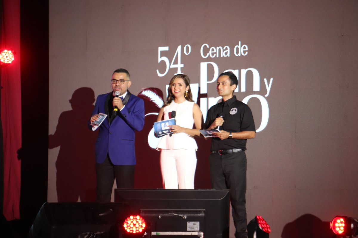 USMApanama's tweet image. Ayer se celebró en nuestro gimnasio
universitario la 54ª Cena de Pan y Vino, un evento
convocado por la Arquidiócesis de Panamá con el
propósito de apoyar la formación de los futuros
sacerdotes del Seminario Mayor San José.
Con fe, generosidad y comunidad, nos unimos a esta…