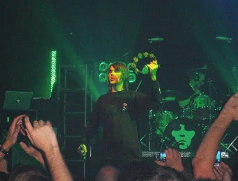Rob_Bast82's tweet photo. Newcastle academy first show of the World is yours Tour September 2007 
@ianbrown https://t.co/CtZNtHl8tT