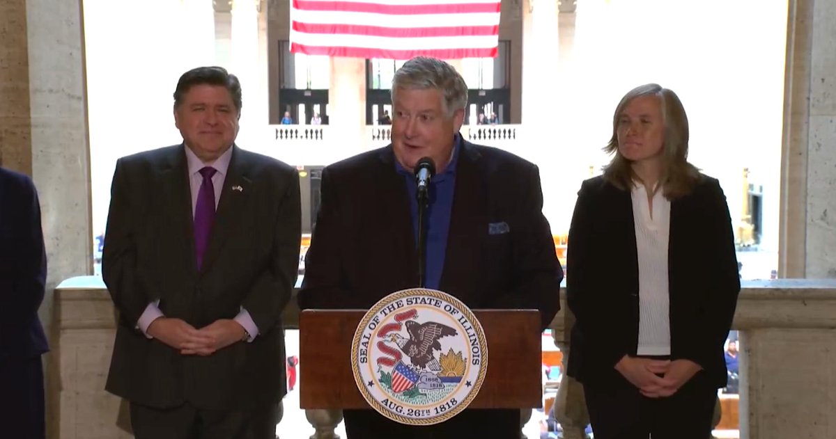 RTA_Chicago's tweet image. Earlier this week, RTA Chairman @KDillardRTA joined national and state officials to celebrate the Centennial of Chicago Union Station.
"We are fortunate to have this building to remind us of our duty to continue the tradition of transit investment and innovation."
