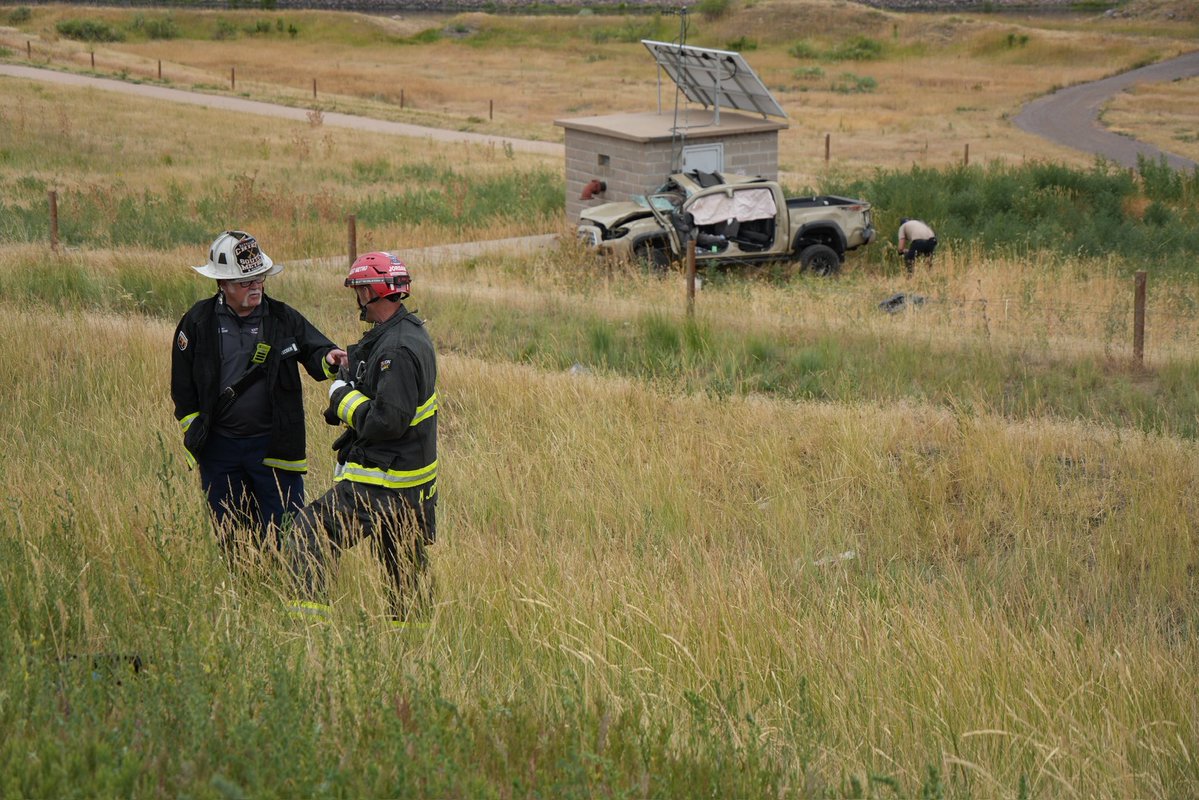 SouthMetroPIO's tweet image. SMFR, @jeffcosheriffco @WestMetroFire and @CSP_News are working a single vehicle rollover accident Eastbound C-470 just east of Wadsworth Blvd.  Multiple lanes of C-470 eastbound are closed.