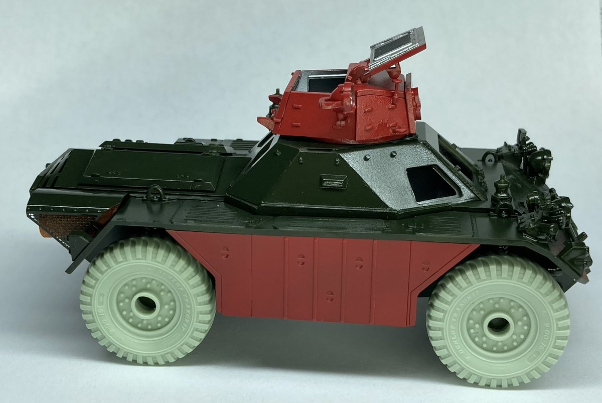 AdamWatkinson1's tweet image. I broke out the aftermarket resin wheels &amp;amp; couldn’t resist a fitting (without the hubcaps but 🤷‍♂️). A few more bits to add to the body but I reckon a Ferret looks nicer when ‘raised up’ on her wheels…my first Airfix kit for 40 odd years is proving to be an enjoyable build 👍😊