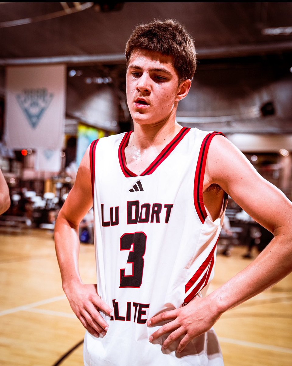 “I believe he is an undeniable NBA prospect, with intangibles through the roof, and a unique skill set, particularly his underrated passing ability, combined with dead eye shooting.” -<a href="/Tariq_NPH/">Tariq Sbiet 🏆🇨🇦🇺🇸🌎🏀</a> on Santa Clara commit Eli Jolin

Read more northpolehoops.com/2025/07/21/top…