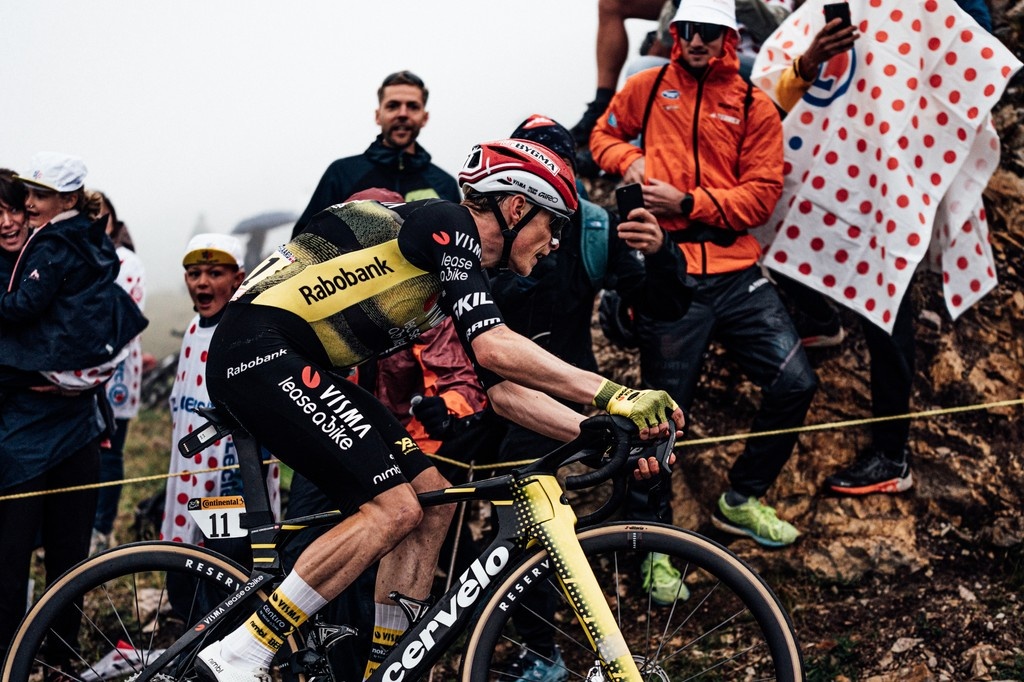 rouleur's tweet image. ‘I’ve never done such a hard stage’ - Is this the endgame for Visma-Lease a Bike?
The Dutch team failed to take time on race leader Tadej Pogačar again despite their best efforts across the brutally hard climbs on stage 18
Read more: l8r.it/Se0h