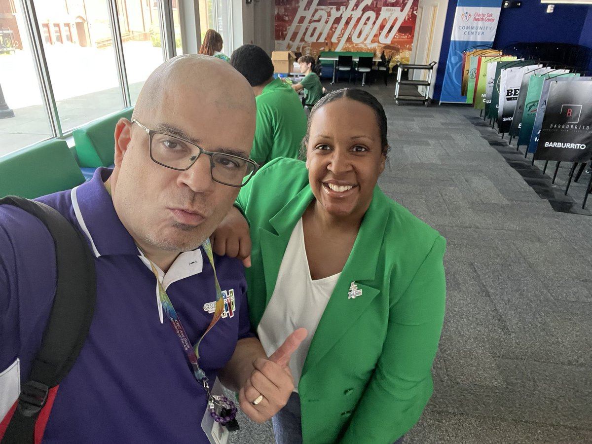 CrecArtsMiddle1's tweet image. We just completed our summer reading program with the @GoYardGoats! In 6 sessions, we read 4 books, multiple poems, and several texts. Today, leaders from Capital Prep High read with our students. The author, Kimarley Henry, showed up to answer questions and sign autographs!